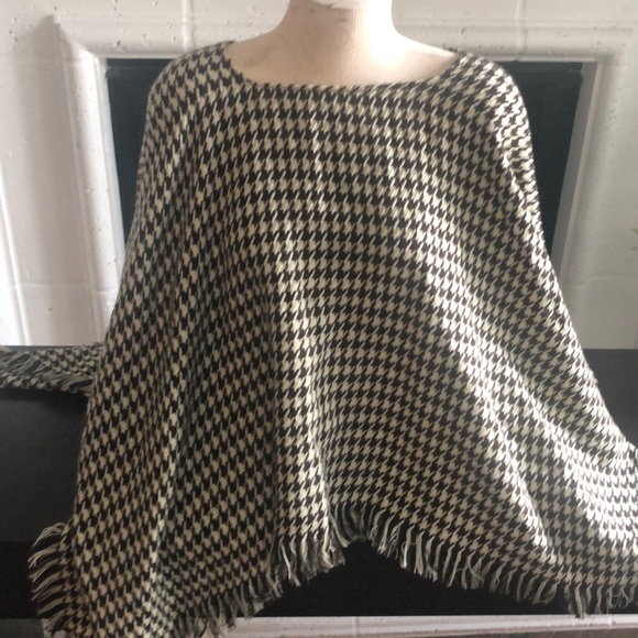 ❤️Over the shoulder sweater - Picture 1 of 4